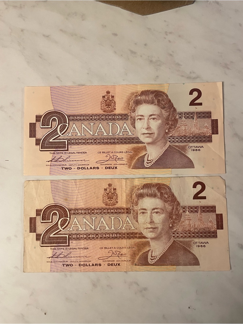 1986 2 set - Vintage Canada Two Dollar Banknotes - circulated